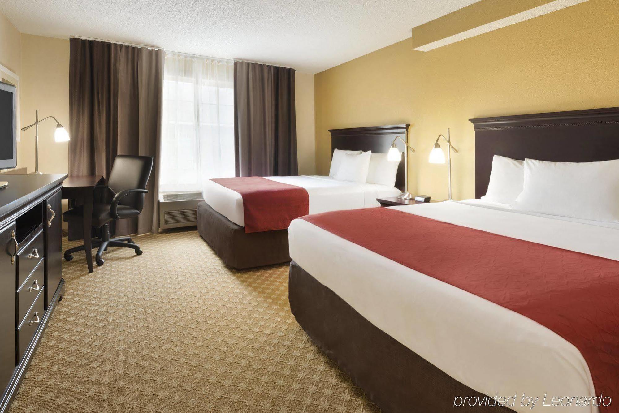 Quality Inn & Suites Alexandria Esterno foto